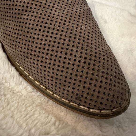 Mules - Picture 5 of 6